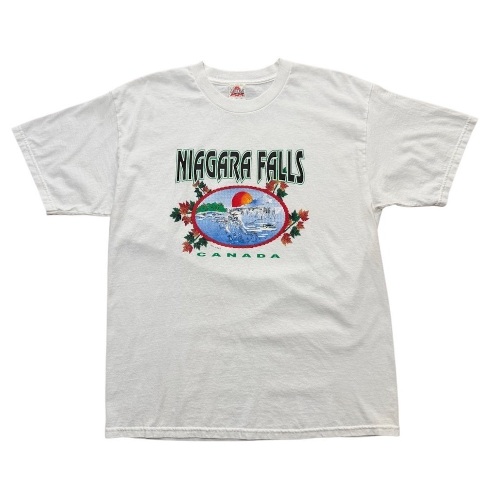 Vintage Y2K Niagara Falls Canada Tourism Graphic Travel Art Souvenir T-shirt